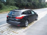 Gebraucht Ford Focus Trend 125 PS (91 kW) 2013 Schwarz Limousine