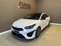 Gebraucht Kia ProCeed GT 204 PS (150 kW) 2023 Deluxeweiss met. Kleinwagen