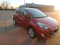 Gebraucht Hyundai ix20 90 PS (66 kW) 2013 Rot Kleinwagen