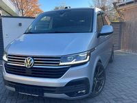 Gebraucht VW Caravelle 150 PS (110 kW) 2019 Silber Van / Kleinbus