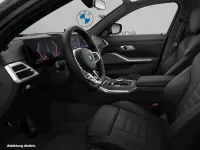 Neu BMW 330e Performance 292 PS (214 kW) 2026 Schwarz Limousine
