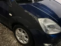 Używany Ford Fiesta 85 KM (62 kW) 2005 Niebieski Hatchback