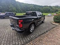 Neu Chevrolet Silverado 426 PS (313 kW) 2025 Schwarz SUV