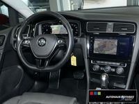 Gebraucht VW Golf VII 150 PS (110 kW) 2019 Cranberry red metallic Kombi