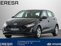 Neu Hyundai i20 Select 100 PS (73 kW) 2025 Grau Limousine