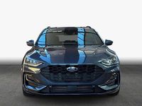 Gebraucht Ford Focus ST-Line X 125 PS (91 kW) 2024 Chrome blue metallic Kombi