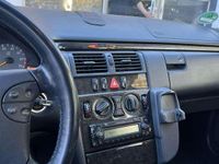 Gebraucht Mercedes E240 Elegance 170 PS (125 kW) 2000 Kombi