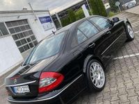 Gebraucht Mercedes E200 Avantgarde 184 PS (135 kW) 2006 Limousine