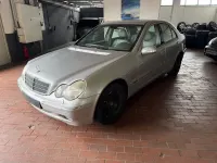 Gebraucht Mercedes C200 Elegance 116 PS (85 kW) 2001 Silber Limousine