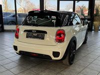 Gebraucht Mini John Cooper Works 136 PS (100 kW) 2015 Pepper white Kleinwagen