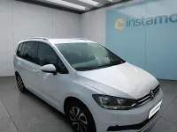 Gebraucht VW Touran 150 PS (110 kW) 2021 Weiß Van / Kleinbus