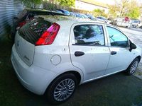 Gebraucht Fiat Punto 73 PS (53 kW) 2011 Weiß Kleinwagen
