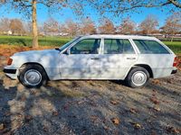 Gebraucht Mercedes 230 132 PS (97 kW) 1992 Weiß Kombi