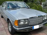 Gebraucht Mercedes 230 136 PS (100 kW) 1983 Silber Coupé