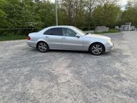 Usata Mercedes E280 190 CV (139 kW) 2005 Argento Berlina