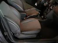 Używany Opel Corsa Selection 87 KM (63 kW) 2010 Czarny Hatchback