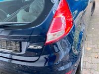 Gebraucht Ford Fiesta Titanium 60 PS (44 kW) 2015 Blau Kleinwagen