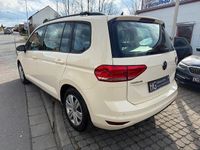 Gebraucht VW Touran 150 PS (110 kW) 2021 Gelb Van / Kleinbus