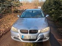 Gebraucht BMW 318 143 PS (105 kW) 2010 Silber Kombi