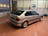 gebraucht BMW 316 Compact i Sport Edition Silber 76.300 km