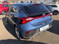 Gebraucht Hyundai i20 79 PS (58 kW) 2024 Vibrant blue metalic Kleinwagen