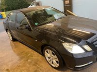 Gebraucht Mercedes E220 Elegance 170 PS (125 kW) 2010 Schwarz Limousine