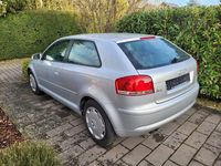 Gebraucht Audi A3 Attraction 105 PS (77 kW) 2004 Silber Kleinwagen