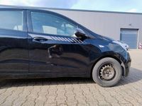 Gebraucht Hyundai i10 67 PS (49 kW) 2014 Schwarz Kleinwagen