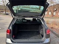 Gebraucht VW Golf VII Highline 150 PS (110 kW) 2018 Grau Kombi