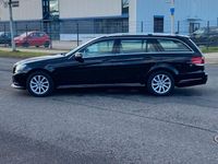 Gebraucht Mercedes E220 170 PS (125 kW) 2015 Schwarz Kombi