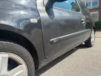Gebraucht Renault Clio II 69 PS (50 kW) 2005 Schwarz Kleinwagen