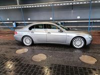 Gebraucht BMW 730 235 PS (172 kW) 2005 Silber Limousine