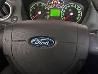 gebraucht Ford Fiesta 1,4 TÜV 07/2025 Allwetterreifen.