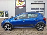 Gebraucht Dacia Sandero Celebration 90 PS (66 kW) 2020 Blau Kleinwagen