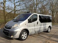 Gebraucht Opel Vivaro 145 PS (106 kW) 2011 Silber Van / Kleinbus
