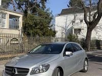Gebraucht Mercedes A200 156 PS (114 kW) 2014 Silber Kleinwagen