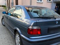Gebraucht BMW 316 105 PS (77 kW) 2000 Violet Limousine