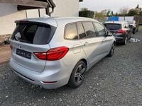 Gebraucht BMW 220 Sport Line 190 PS (139 kW) 2017 Glaciersilber Van / Kleinbus