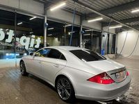Gebraucht Mercedes CLS320 224 PS (164 kW) 2006 Silber Coupé