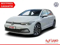 Second-hand VW Golf VIII Active 150 CP (110 kW) 2023 Alb Berlinǎ