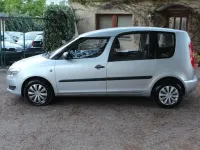 Używany Skoda Roomster 69 KM (50 kW) 2011 Srebrny Minivan