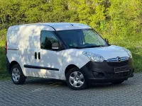 Gebraucht Opel Combo 105 PS (77 kW) 2017 Weiß Van / Kleinbus