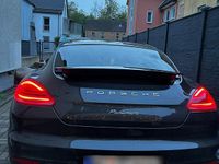 Gebraucht Porsche Panamera 300 PS (220 kW) 2015 Grau Kleinwagen