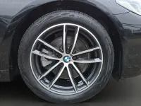 Gebraucht BMW 520 M Sport 184 PS (135 kW) 2023 Schwarz Limousine