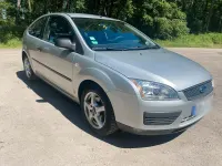 Brugt Ford Focus 80 HK (58 kW) 2006 Sølv Hatchback
