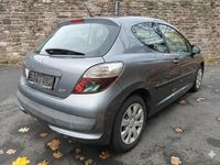 Gebraucht Peugeot 207 110 PS (80 kW) 2009 Grau Limousine