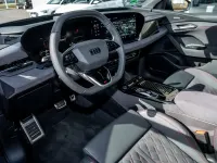 Gebraucht Audi Q6 e-tron S-Line 284 kW (387 PS) 2025 Magnetgrau SUV