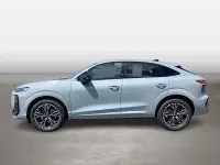 Neu Audi Q3 Sportback Sport 150 PS (110 kW) 2026 Grau SUV