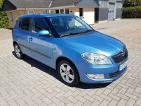 Gebraucht Skoda Fabia Fresh 105 PS (77 kW) 2013 Blau Kleinwagen