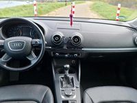Gebraucht Audi A3 Sportback S-Line 125 PS (91 kW) 2015 Schwarz Kleinwagen